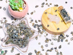 YATOJUZI Labradorite 1LB Aquarium Gravel Rocks Bulk Wholesale Tumbled Crystals Stones Chips Crushed Reiki Energy Balancing Gemstones for Planters Vase Filler Fountain Fish Tank Potted Decor