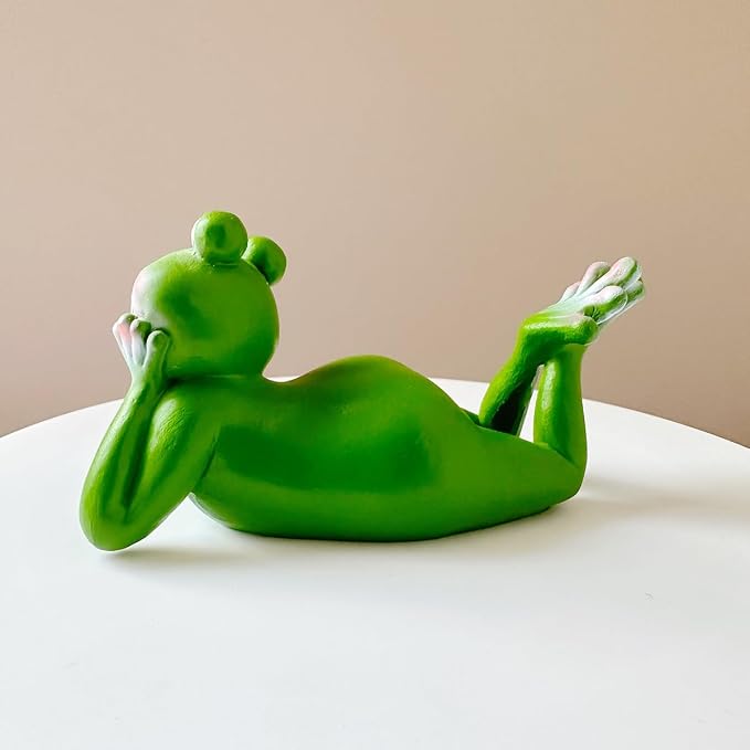 Cute Climbing Frog Figurines Flower Pot Hugger Resin Hanging Frog Sculpture Outdoor Statue Plant Pot Decorations for Home Garden Fence Balcony Patio Lawn Yard Ornaments (Lying)