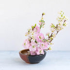 Wazakura Minoyaki Series Small Round Glazed Ikebana Flower Vase Made in Japan, Handpainted Floral Arrangement Pottery Supplies (Black and Brick Red)