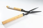 Wazakura Premium Mini Grass Shears - Handmade Japanese Grass Clippers - Precision Garden Tool with Angled Blades - Lightweight Handheld Shears for Lawn Edging and Trimming