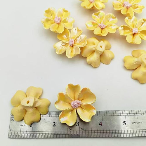10 PCS 3D Flower Ceramic Tiles,1.6" Handmade Procelain Ceramic Flowers for Artwork,Fish Tank,Vases,Living Room, Dining Table,Office, Home Floral Decor (Single-Flowered Iridescent Yellow)