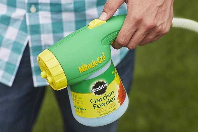 Miracle-Gro Garden Feeder with Water Soluble All Purpose Plant Food - Plant Fertilizer, Hose-end Feeder for Outdoors, 1 lb. (2-Pack)
