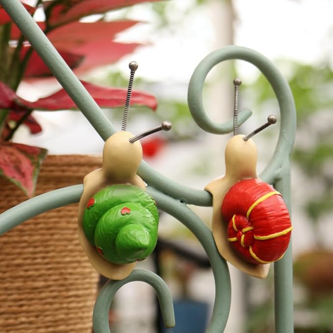 2-piece Set Snail Pot Huggers for Planters, Climbing Animal Flower Pot Hugger, Hanging Plant Decorations for Pots, Cute Plant Pot Decorations for Home Garden Patio Fence Lawn Yard (Snail)