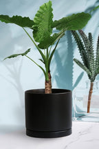 Yukfona Plant Saucer Pot Tray Planter Saucers 4 in, 5 6 7 8 9 10 11 12 Inch Black 4 Pack for Indoors Outdoor, Durable Sturdy Ceramic Flower Drainage Tray for Glazed Pots Base ((4.5"/4.1"-Black)