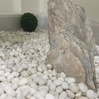 YISZM 40lbs White River Rocks for Garden Landscaping, 1-2 Inch Natural Pebbles for Indoor Plants, High Polished Decorative Stones Outdoor and Indoor DIY Vase Filler Fish Tank Aquariums