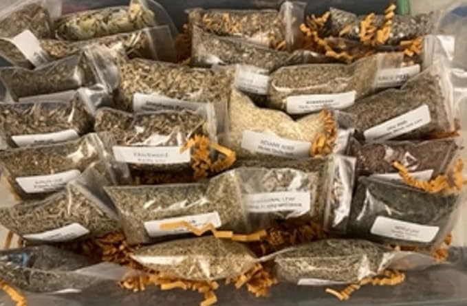 20 Herb Wiccan Apothecary Kit - Witchcraft, Wiccan, Pagan Herb Starter Kit - 40mm Roll of Easy Light Charcoal - Shipped in Sturdy Cardboard Storage Box (9"x6"x3")
