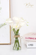 Muhanjia Artificial Flowers Calla Lily in Glass Vase with Faux Water,7Pcs Artificial Flower Real Touch Latex Flowers for Centerpiece Table Decorations Counter Decor(White Calla Lily)