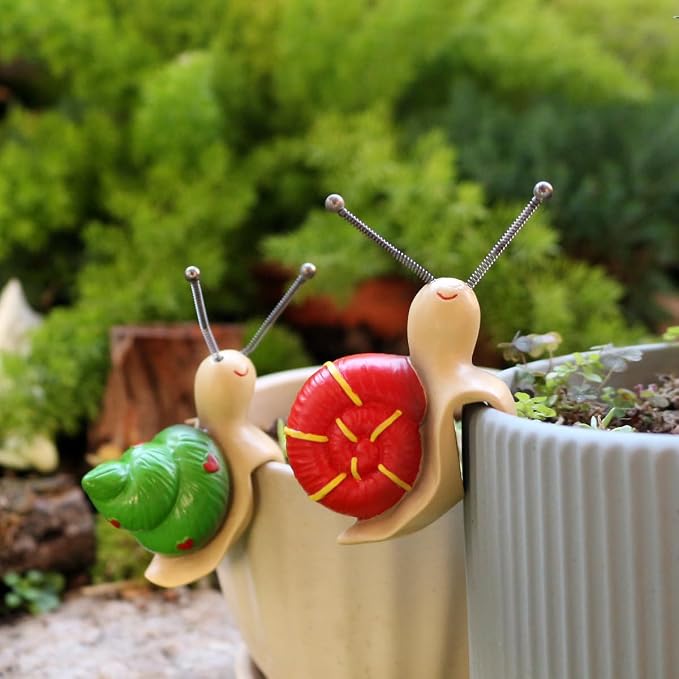 2-piece Set Snail Pot Huggers for Planters, Climbing Animal Flower Pot Hugger, Hanging Plant Decorations for Pots, Cute Plant Pot Decorations for Home Garden Patio Fence Lawn Yard (Snail)