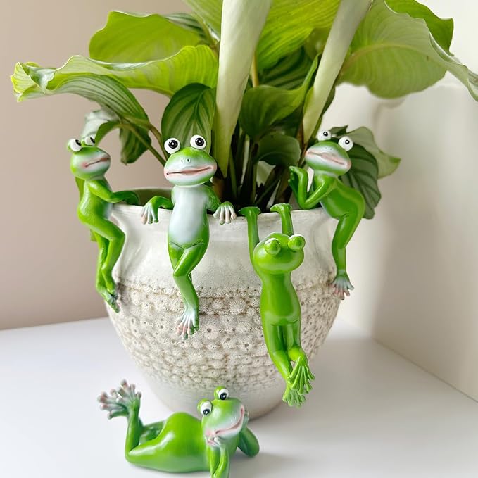 Cute Climbing Frog Figurines Flower Pot Hugger Resin Hanging Frog Sculpture Outdoor Statue Plant Pot Decorations for Home Garden Fence Balcony Patio Lawn Yard Ornaments (Right)