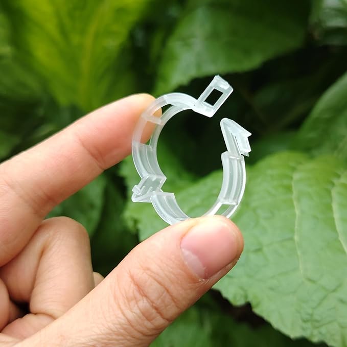 Trellis Clips for Climbing Plants Outdoor,Plant Support Clips Reusable Garden Clips,Tomato Clips, Plastic Trellis Clips,Garden Plant Clips to Grow Upright Makes Plants (50, White)