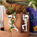2-piece set Skeleton Pot Huggers for Planters, Climbing Animal Flower Pot Hugger, Hanging Plant Decorations for Pots, Cute Plant Pot Decorations for Home Garden Patio Fence Lawn Yard (Stairs Skeleton)