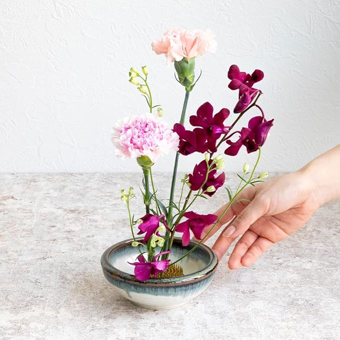 Wazakura Minoyaki Series Small Round Glazed Ikebana Flower Vase Made in Japan, Handpainted Floral Arrangement Pottery Supplies - White and Blue