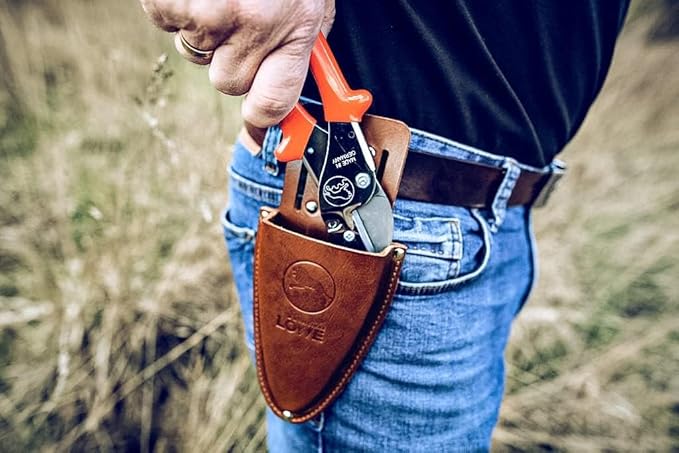 Original LÖWE Leather Premium Holster 9809 - Brown Belt Pouch for Pruning Shears with Belt Clip for Storage on Belt or Pocket - Made in Germany - 100% Genuine Leather