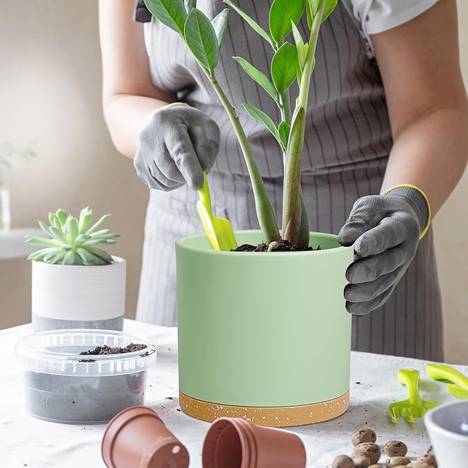 WSMKSZ 8 Inch Medium Flower Pots for Indoor Outdoor Plants, Cylinder Deep Plant Pots with Drainage Holes & Saucer, Decorative Plastic Planter Pots for Garden House Plants, Green with Brown