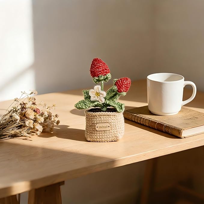 Handmade Crochet Strawberry Plant Pot, Realistic Knit Berry in Bloom, Cute Miniature Potted Strawberry, Pure Cotton Craft, Fake Fruit Home Office Desk Decor, 2.4" x 2.4" x 5.9"