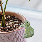 NQEUEPN Tortoise Figure Plant Pot Hanger, Resin Hanging Turtle Statue Plant Pot Hugger Cute Climbing Tortoise Flower Pot Hanger Figurines Planter Pot Gift for Yard Ornaments Pot Decorations