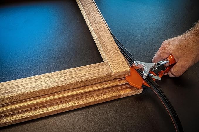 Original LÖWE Gasket Profile Shears 4.104/V with Two Stop Angles for Professional Use in Window Construction - Gasket Tool with V-Cut for Notching Gasket Profiles at Outer Corners