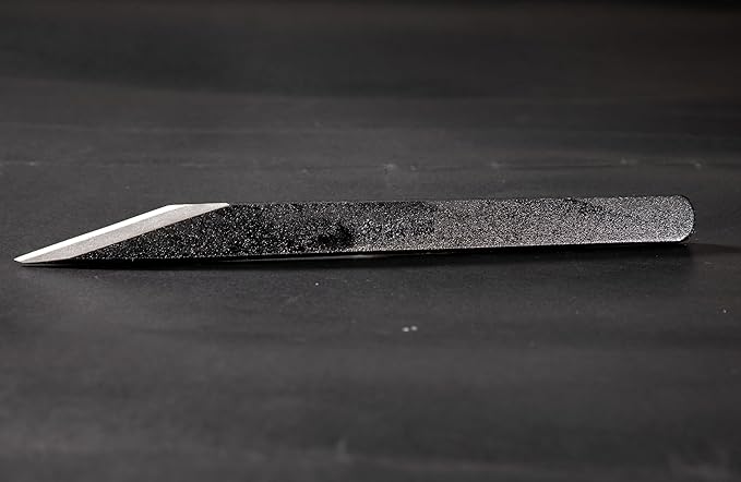 Wazakura Kiridashi Knife - Right Hand Japanese Marking & Woodworking Knife | Hand Forged Razor Sharp Carbon Steel Blade Made in Japan (21mm)