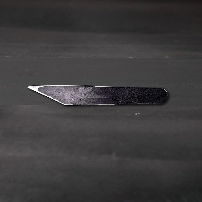 Wazakura Kiridashi Knife - Right Hand Japanese Marking & Woodworking Knife | Hand Forged Razor Sharp Carbon Steel Blade Made in Japan (24mm)