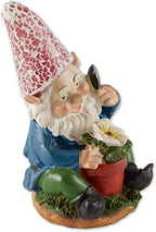 Gardening Gnome Solar Statue 3.75x3.5x7.25