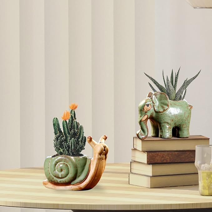 DIYOMR Small Ceramic Planter Pot, 4.3" Vintage Bronze Animal Planters Ceramic Flowerpot Succulent Pots Cactus Pot for Office Home Desktop Decor - Plants Not Included (Snail Pot)