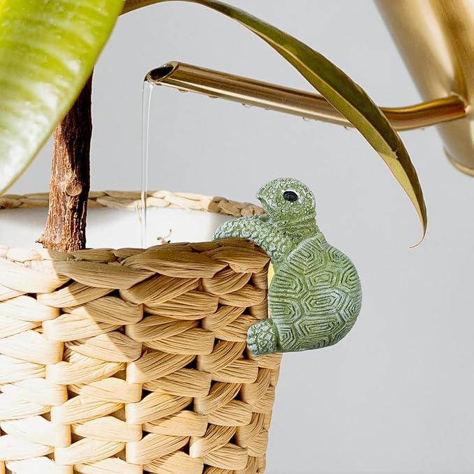 NQEUEPN Tortoise Figure Plant Pot Hanger, Resin Hanging Turtle Statue Plant Pot Hugger Cute Climbing Tortoise Flower Pot Hanger Figurines Planter Pot Gift for Yard Ornaments Pot Decorations
