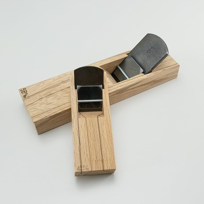 Wazakura Japanese Hand Plane (Kanna) Botan Oak for Smoothing, Woodworking Tool, Made in Japan (42mm)