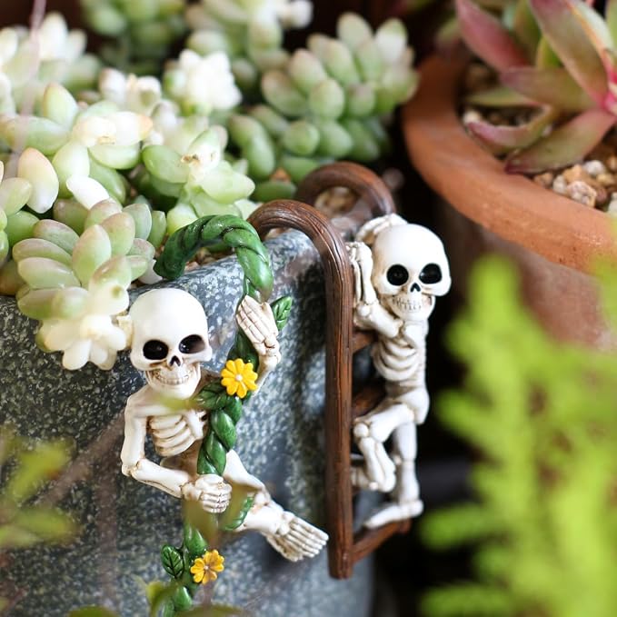 2-piece set Skeleton Pot Huggers for Planters, Climbing Animal Flower Pot Hugger, Hanging Plant Decorations for Pots, Cute Plant Pot Decorations for Home Garden Patio Fence Lawn Yard (Stairs Skeleton)