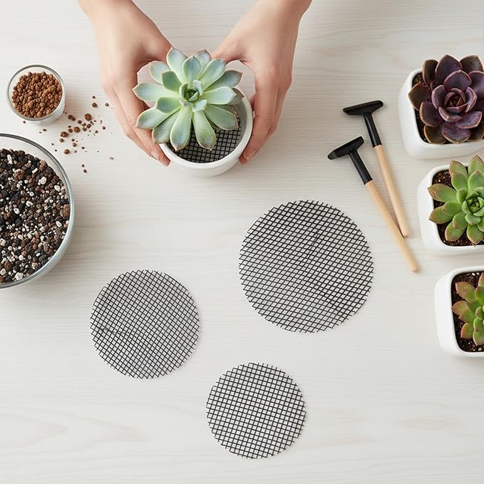 200Pcs Plant Pots Hole Mesh Pad 2/3/5 Inch Round Plant Pot Cover Plastic Planter Bottom Drainage Inserts Grid Mat for Horticultural Enthusiasts and Flower Shops