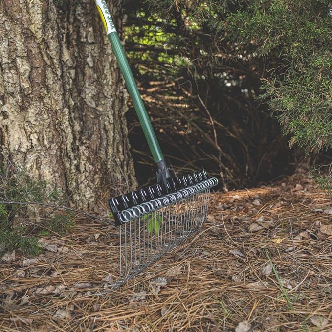 THE GROUNDSKEEPER II 55-inch Lightweight Fiberglass Replacement Rake Handle Only (Green)
