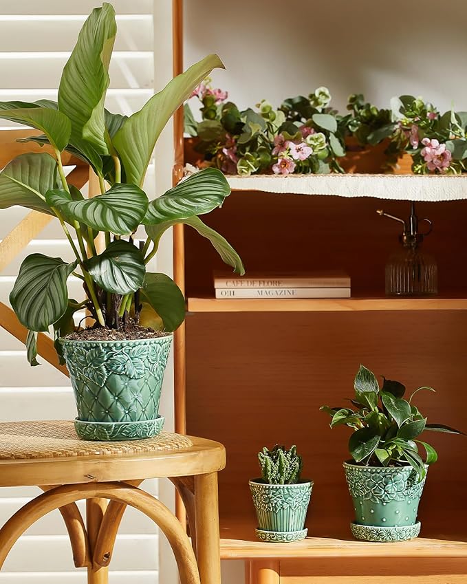 Metahom Ceramic Plant Pots, 4.9 Inch Flower Pots with Drainage Hole & Saucer, Decorative Planter Pots for Indoor Plants, Small Pots for Succulent, Catus, Home Decor, Set of 4, Green