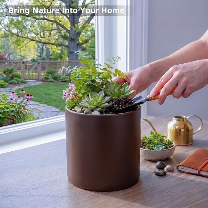 Metal Plant Pot with Drainage Hole,Mid Century Modern 7 inch Round Pot Indoor Outdoor Planters Gift for Decorative Pots of Tabletop Living Room Bedroom Coffee