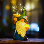 Outdoor Garden Gnomes Statue: 9.5‘’ Solar Garden Decor with LED Light Patio Yard Lawn Funny Decoration Housewarming Birthday Gifts for Women