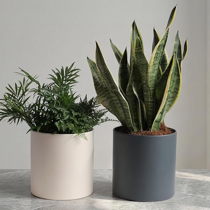 Metal Plant Pot with Drainage Hole,Mid Century Modern 7 inch Round Pot Indoor Outdoor Planters Gift for Decorative Pots of Tabletop Living Room Bedroom Beige