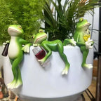 3 PCS Tipsy Frog Statues Pot Hugger Decorations for Plant, Miniature Frog Garden Decor Outdoor Women Gifts Frog Figurines Plant Hangers Decor for Flower,Yard,Lawn Ornament