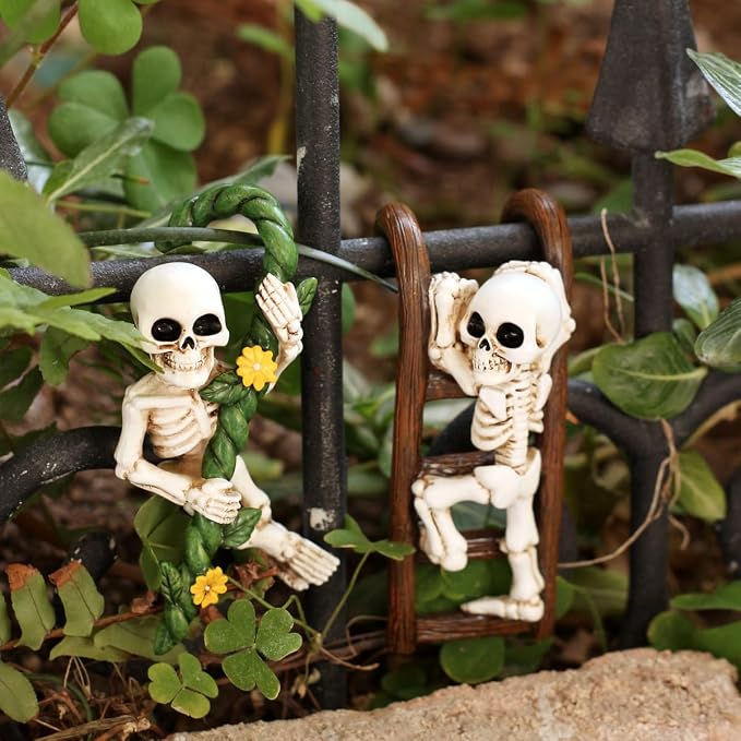 2-piece set Skeleton Pot Huggers for Planters, Climbing Animal Flower Pot Hugger, Hanging Plant Decorations for Pots, Cute Plant Pot Decorations for Home Garden Patio Fence Lawn Yard (Stairs Skeleton)