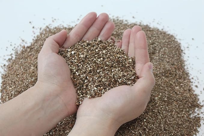 2QT Organic Vermiculite, Horticultural Vermiculite for Plants, Soil Additive for Potted Plants, Vermiculite Coarse Hydroponic for Succulent Orchid Gardening Reptiles