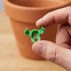 100 Pack Plant Training Clips, 90 Degree Plant Stem Benders, Low Stress Training Clips for Flowers and Vegetables, Round Style Plant Branch Training Clips, 50 Red and 50 Green