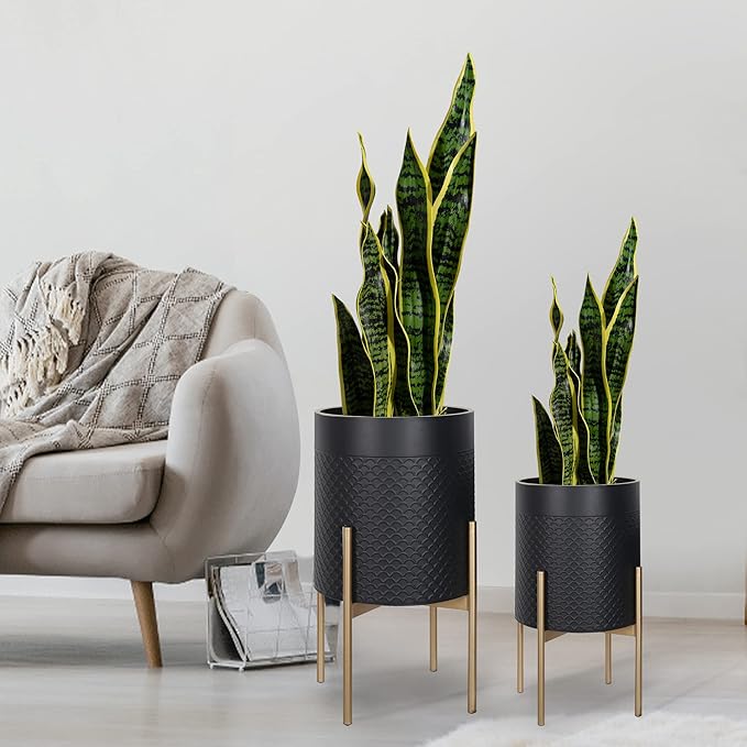 Oakrain Planters for Indoor Plants, Set of 2 Mid Century Modern Planter with Stand, Decorative Metal Planter Pots for Living Room, Office, Garden or Balcony, Matte Black, 10"&12"