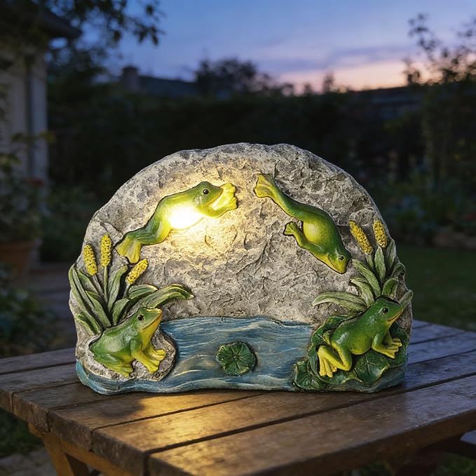 Frog Garden Statue Solar Rock Lights Decor, A Jumping Frog for Patio Pathway Art Housewarming for Yard Decoration Lawn Ornament Gardening Gifts for Women Mom Grandma (Frog)