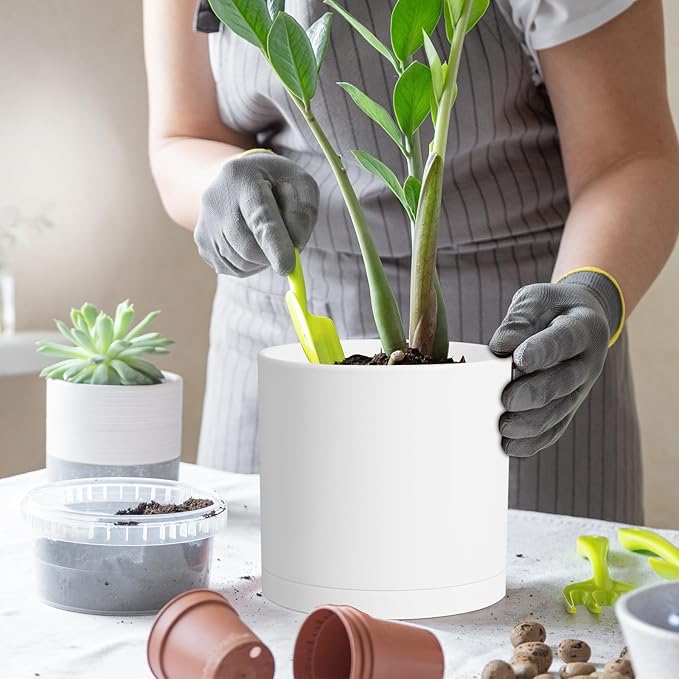 WSMKSZ 12 Inch Large Deep Flower Pots for Outdoor Indoor Plants, Cylinder Tall Plant Pots with Drainage Holes and Saucer, Big Decorative Plastic Planter Pots for Garden House Plants, White