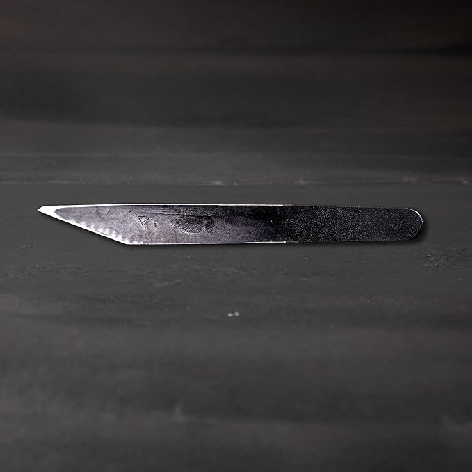 Wazakura Kiridashi Knife - Right Hand Japanese Marking & Woodworking Knife | Hand Forged Razor Sharp Carbon Steel Blade Made in Japan (21mm)