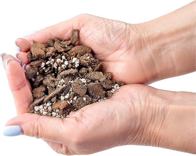 Gardenera Professional Succulent Soil Premium All Purpose Blend | Pre-Mixed Ready to Use for Cactus and Succulents | Sphagnum Peat Moss, Perlite, New Zealand Pine Bark - Made in USA - 10 Quart