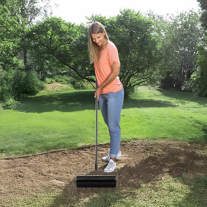 VEVOR Rolling Lawn Aerator, 21-inch Heavy-Duty Manual Rolling Aerator Lawn with Detachable Handle and 33 Iron Spikes, Rolling Lawn Aeration Tool for Garden Patio Yard Compacted Soils and Lawns, Black