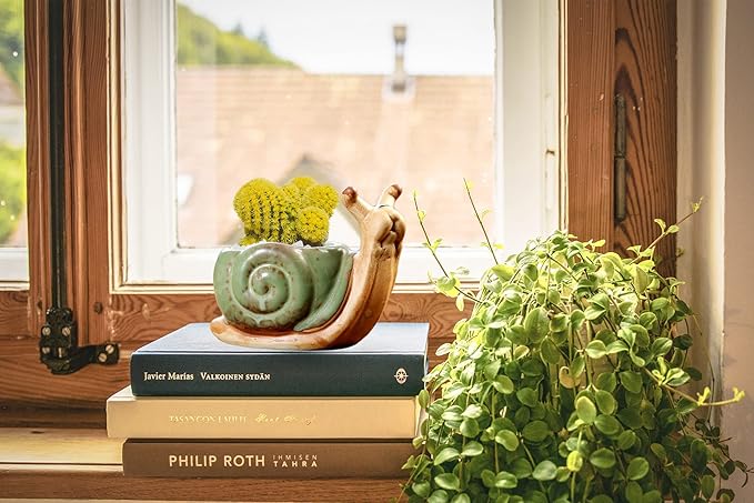 DIYOMR Small Ceramic Planter Pot, 4.3" Vintage Bronze Animal Planters Ceramic Flowerpot Succulent Pots Cactus Pot for Office Home Desktop Decor - Plants Not Included (Snail Pot)