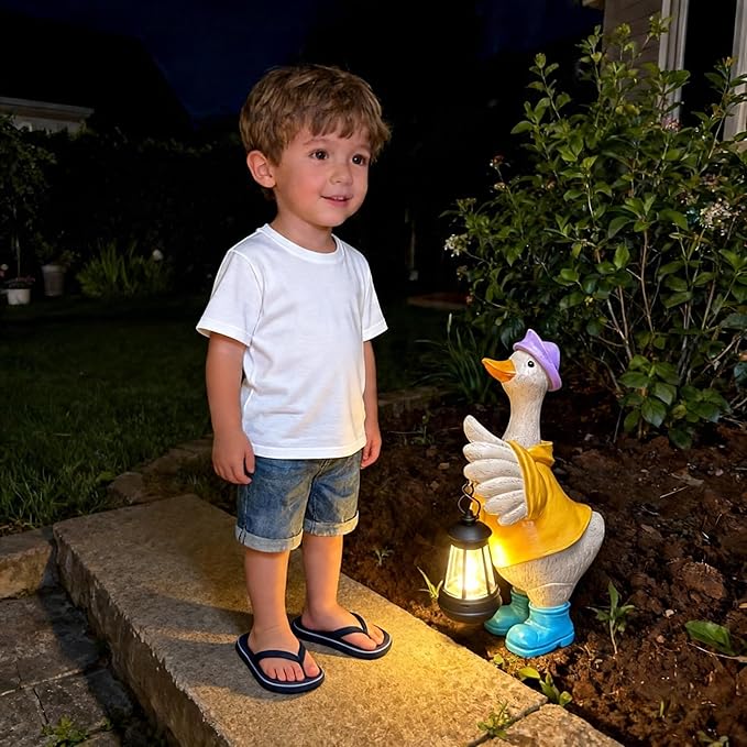 Solar Goose Garden Statue – Outdoor Goose Decor with Solar Light, Resin Solar Garden Statue Waterproof for Porch, Patio, Lawn, Yard – Goose Figurine Gift for Moms, Grandmas, Women Housewarming