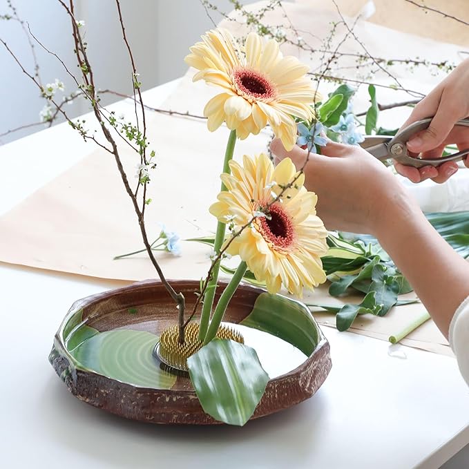 Wazakura Minoyaki Series Round Ikebana Flower Vase Made in Japan, Arrangement Pottery Supplies - Lily Pad
