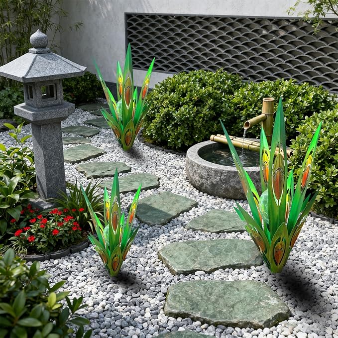 Jesokiibo 2pcs Tequila Sculpture Metal Agave Plant Home Decor Rustic Hand Painted Figurines Yard Decorations Lawn Ornaments（Multi-Color LED Solar Light Green） (Green)