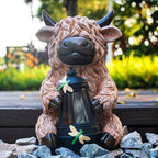 DKJOCKY Highland Cow Garden Decor Statue with Solar Light Lantern, Birthday Gifts for Women Mom Grandma, Funny Waterproof Resin Figurine Outdoor Decorations for Yard Patio Lawn Balcony Porch