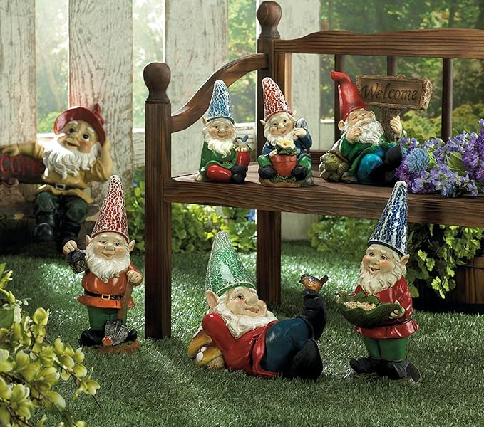 Gardening Gnome Solar Statue 3.75x3.5x7.25